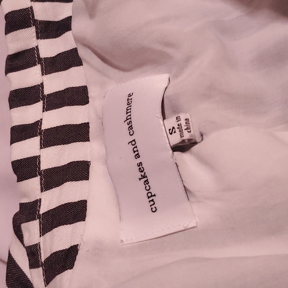 Cupcakes and Cashmere Small Striped Black and White Blazer w/ Button closure - Picture 10 of 11